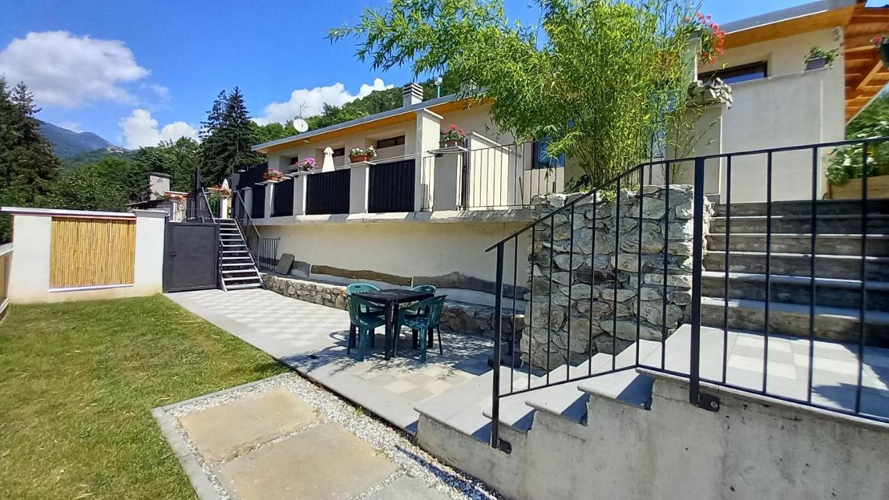 Holiday home Vallemaira House Casa Belvedere Luce & Sole 10 Posti Letto San Damiano Macra